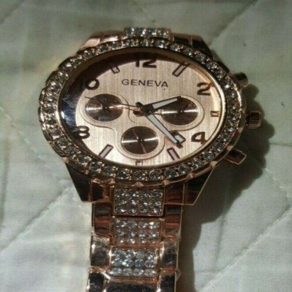 Geneva Rhinestone Fashion Rose Gold Stainless Steel Women's Watch !!!NEW!!! - Picture 2 of 4